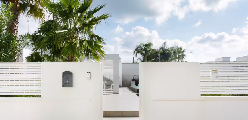 Elegante Villa con Piscina a pochi passi dal mare di Porto Cesareo