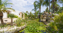 Villa con piscina immersa in un parco botanico a pochi km da Lecce