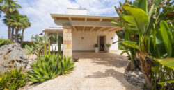 Villa con piscina immersa in un parco botanico a pochi km da Lecce